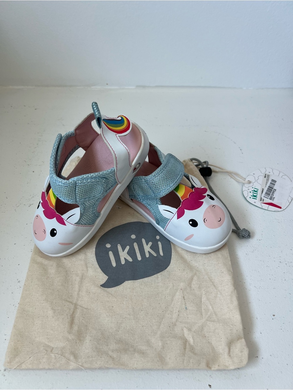 Ikiki Unicorn Rainbow Squeaky Sandals – Toddler Girls Size 10